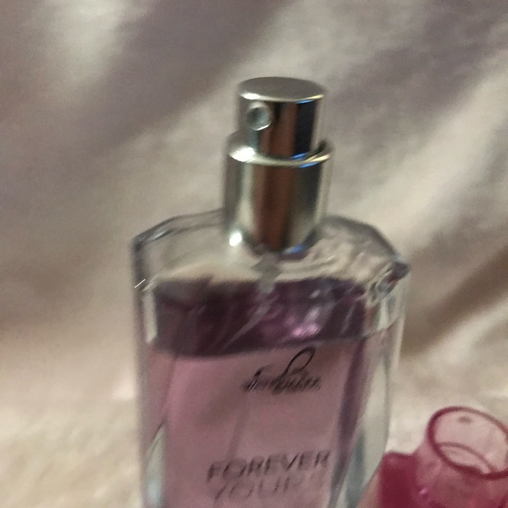 Watermark Beauty FOREVER YOURS Prfume 2.9 fl. oz. Spray Bottle Almost Full - Picture 6 of 10